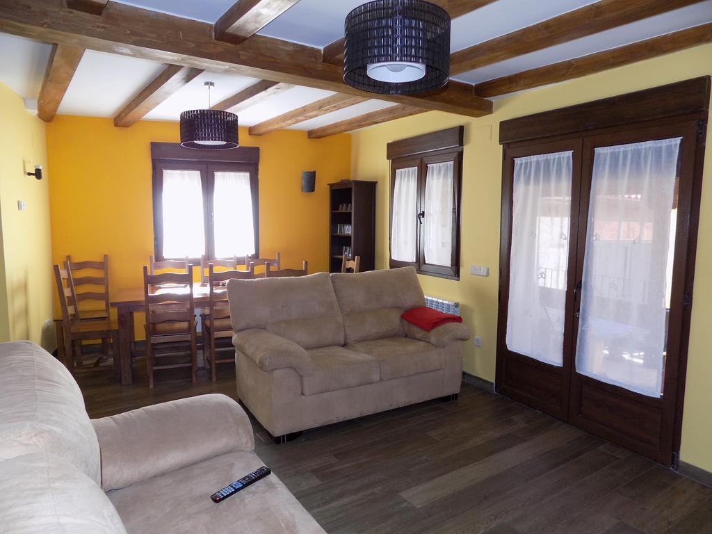 Casas Rurales Las Eras III Ayllon Exterior photo